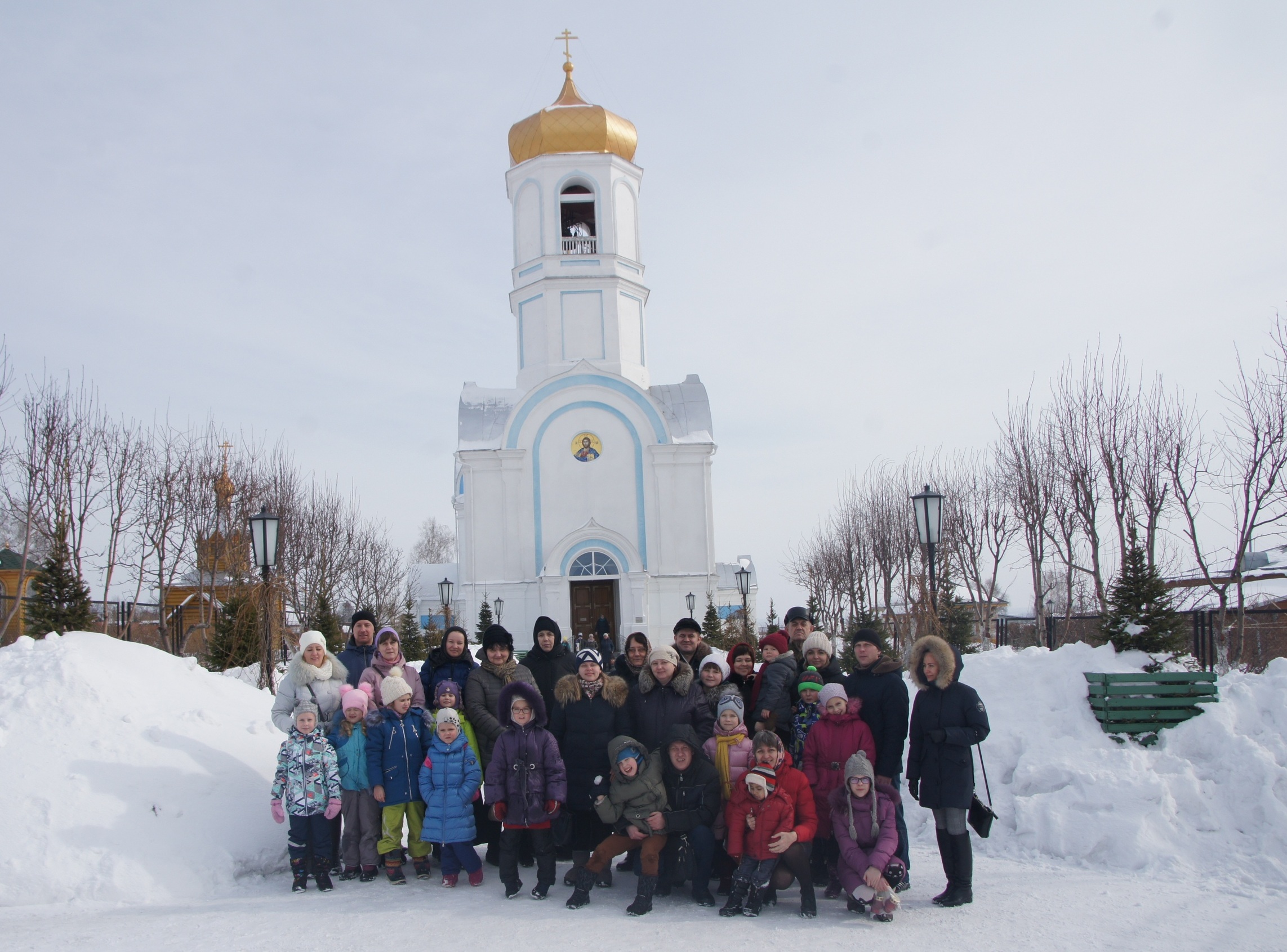 В минувшее воскресение воспитанники воскресной школы "Колокольчик" посетили Александро-Невский Покровский женский монастырь в п. Колывань