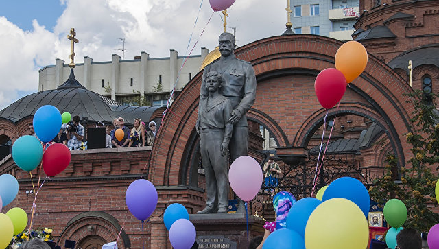 16.07.2017 года в Новосибирске был освящен памятник святым страстотерпцам Царю Николаю II и цесаревичу Алексию