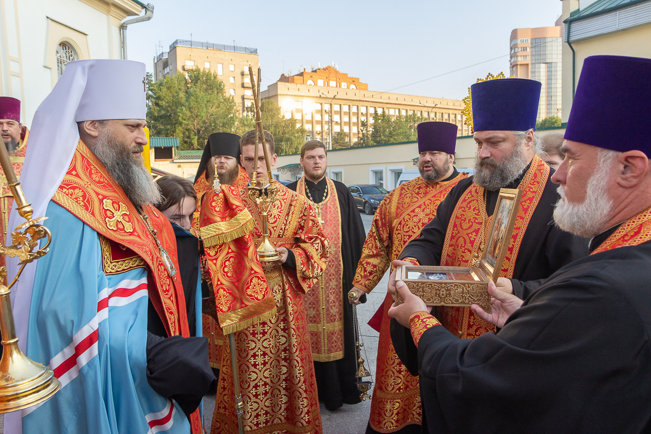В Вознесенский кафедральный собор прибыли мощи святого благоверного князя Александра Невского
