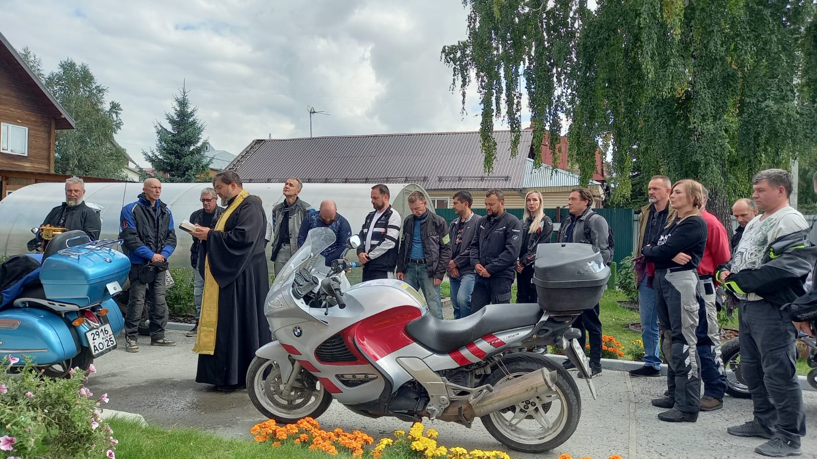 В храме Олега Брянского состоялся молебен для участников мотоклуба