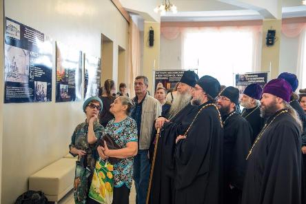 В Новосибирской Епархии открыта выставка, посвященная памяти новомучеников